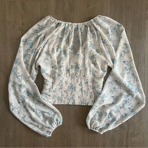 Free People Final Rose Ruched Cropped Blouse - Vintage Combo Cream Blue- Size XS - Picture 6 of 13